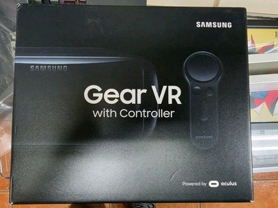 Samsung Gear VR With Controller Powered by Oculus Galaxy SM-R324 USED