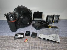 Nikon D800 36.3MP Digital SLR Camera Body+2 Batteries+2x 128GB cards+extras