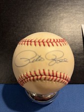 Pete Rose Autographed MLBall JSA Certified 