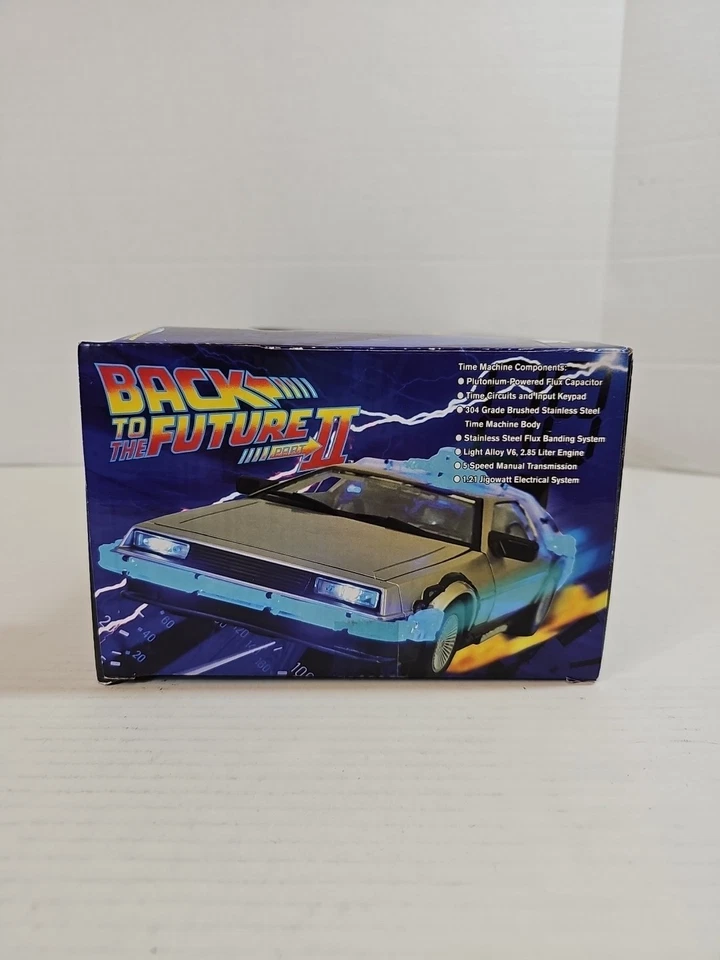 Regreso al Futuro Parte II 1/15 DeLorean Máquina del Tiempo Diamante Selecto LOTE # 688 Foto 4 de 4