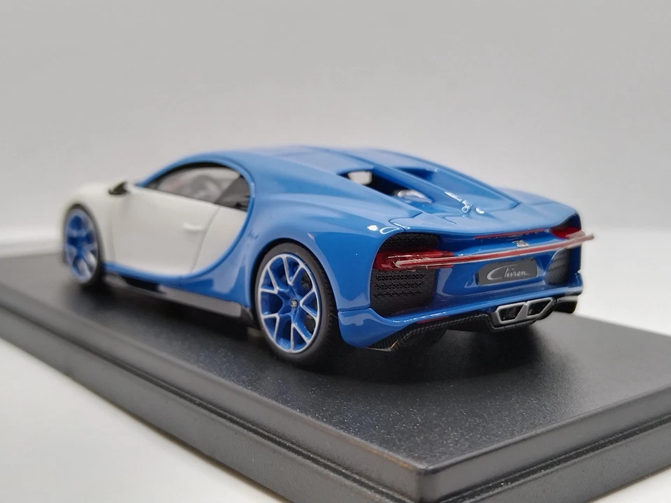 LOOKSMART 1/43 Bugatti Chiron 2016 Light Blue Sport/ Glacier. Very Rare!  - Image 4 of 4
