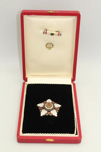 KR11: Yugoslavia Medal Der Republic 3. Class Order Of Republic Bronze