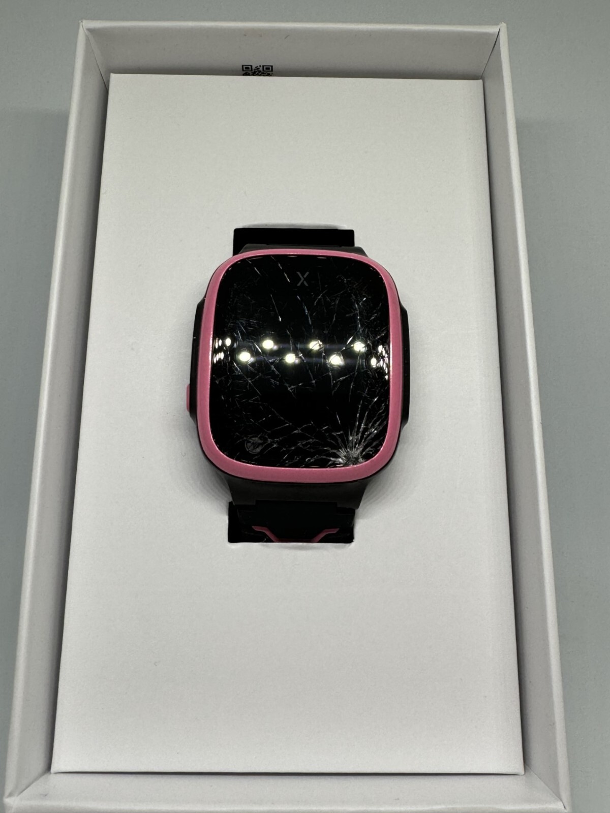 Xplora X5 Play eSIM Kinder Uhr Smartwatch 1.4" 4GB GPS Rosa Glas Riss