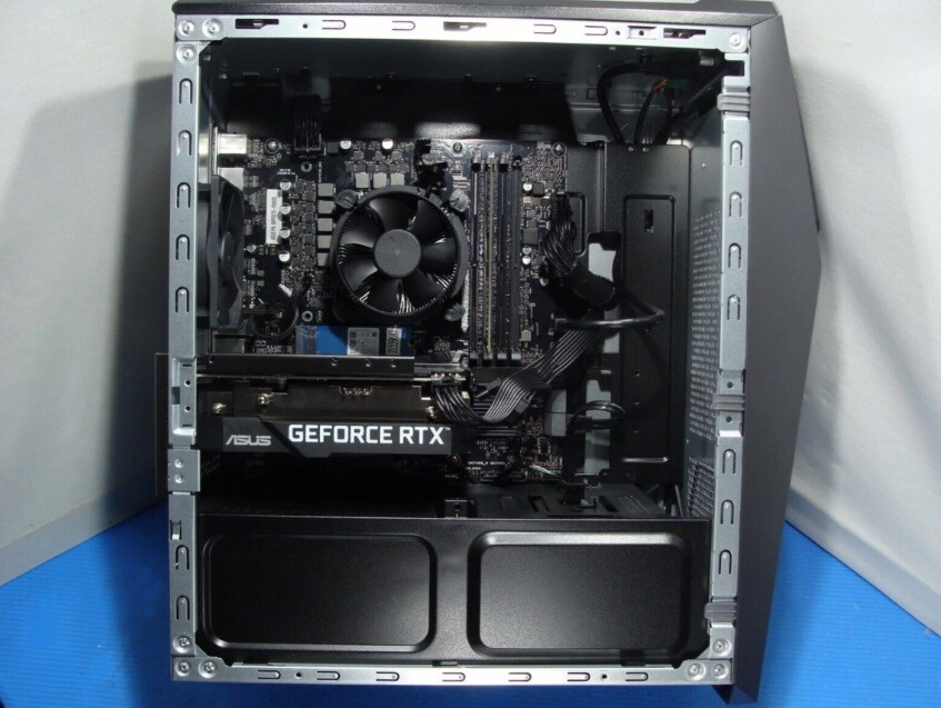 ASUS G10CE-WB503 ROG STRIX i5-11400F 2.6GHz NVIDIA GeForce RTX