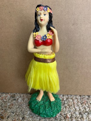 muñeca hula hula para auto