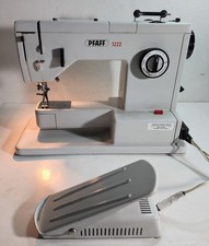 Macchina da cucire PFAFF 1222 con cavo alimentazione/pedale - si accende e funziona - Plz leggi