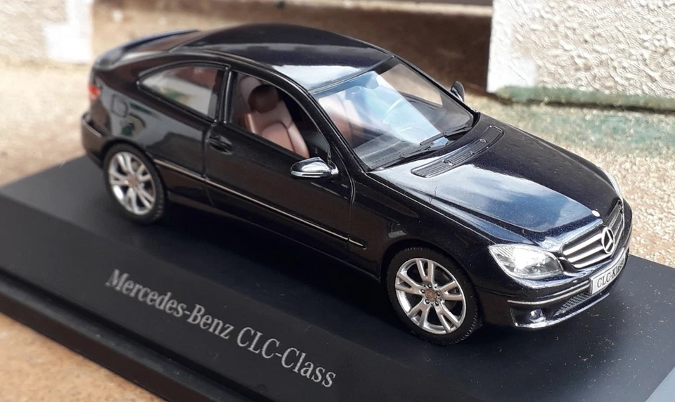 1/43 Schuco Mercedes CLC Klasse CL203 voiture Mininiature Collection C220 - Photo 3/4