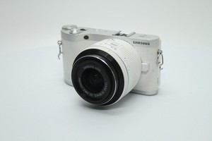 Samsung NX300 20.3MP CMOS Smart WiFi Digital Camera w/20-50mm Lens - White