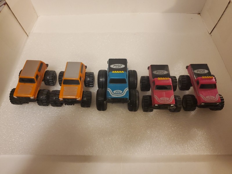 1987 McDonald's Bigfort Vintage Trucks Premium Toy Ford Happy Meal toys