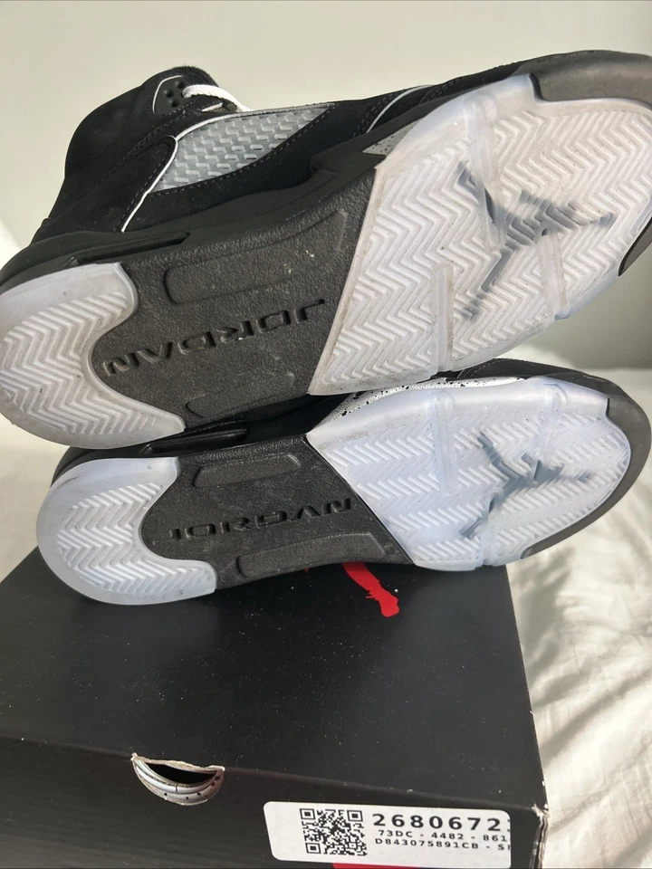 Nike Jordan 5 Retro OG Negro Metálico Reimaginado 2025 HF3976-001 GS 7Y (VNDS) Foto 4 de 4