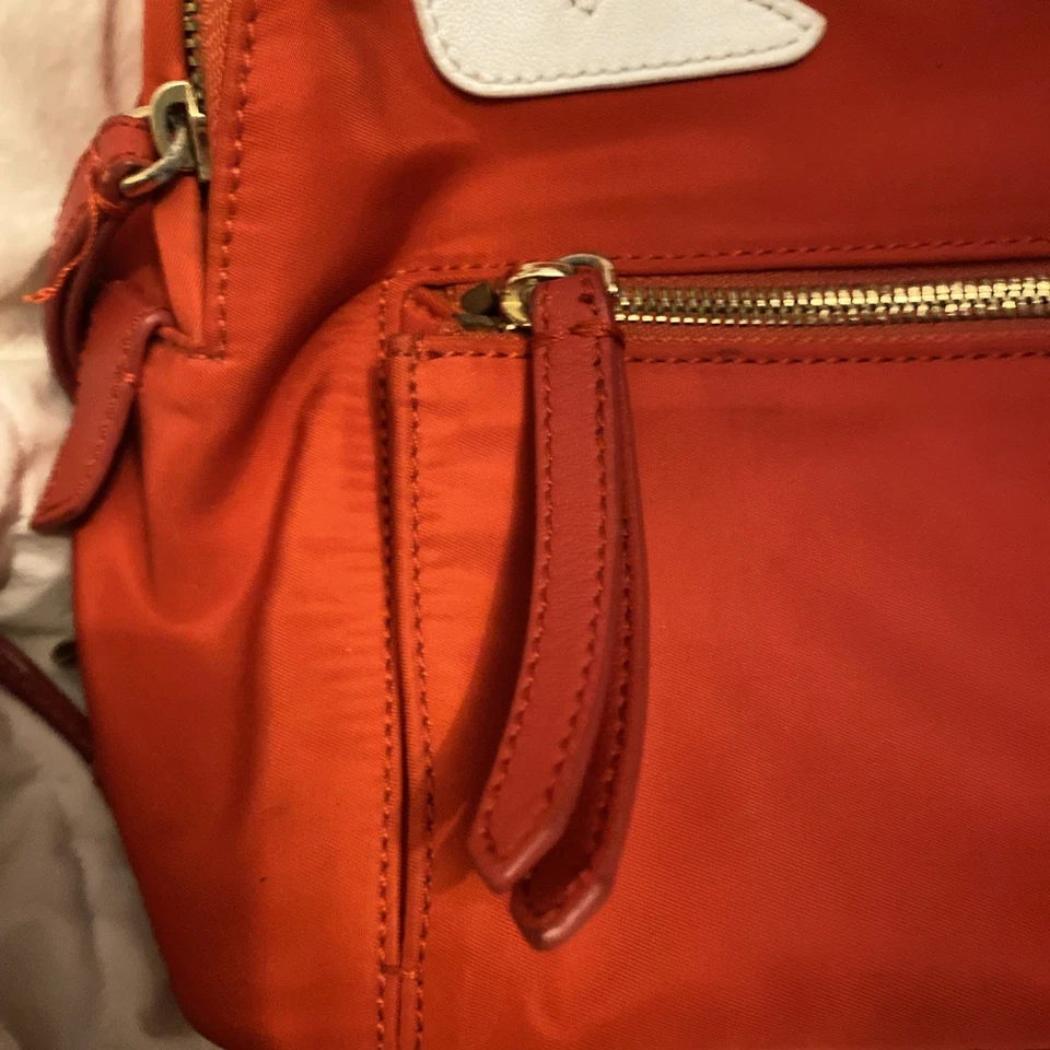 Mochila Fendi Monster roja Foto 2 de 4