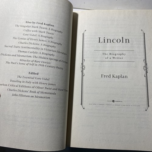 Lincoln: The Biography Of A Writer: By Fred Kaplan (Previous Owner Name Inside) - Picture 7 of 9
