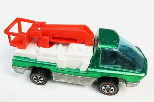 Hot Wheels Redline 1971 Heavyweights Snorkel Green Lift Truck