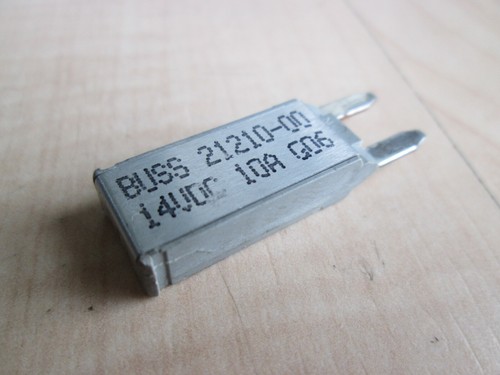 Bussmann CB212-10 21210-00 Automotive Circuit Breaker Fuse 10A 10Amps #M147CT