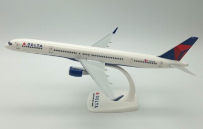 1/200 デルタ航空 ボーイング757-300 New! PPC 223083 Delta Air Lines Boeing 757-300, reg. N590NW