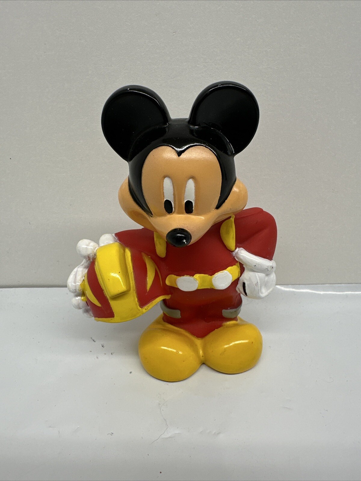 Disney Mickey Mouse Roadster Racers 5-Inch Plastic Race Car Driver Toy Figure