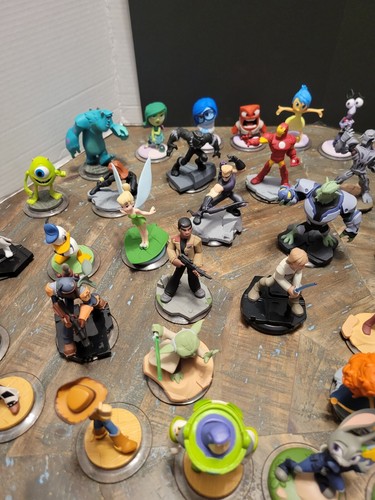 Wii U Disney Infinity Set 2.0 and 3.0 - 75 Figures, 20 Power-Ups, & 15 Worlds. - Picture 16 of 24