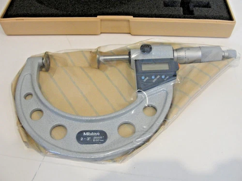 Mitutoyo 323-713-30 Digital Micrometer GMA-3" *New* 
