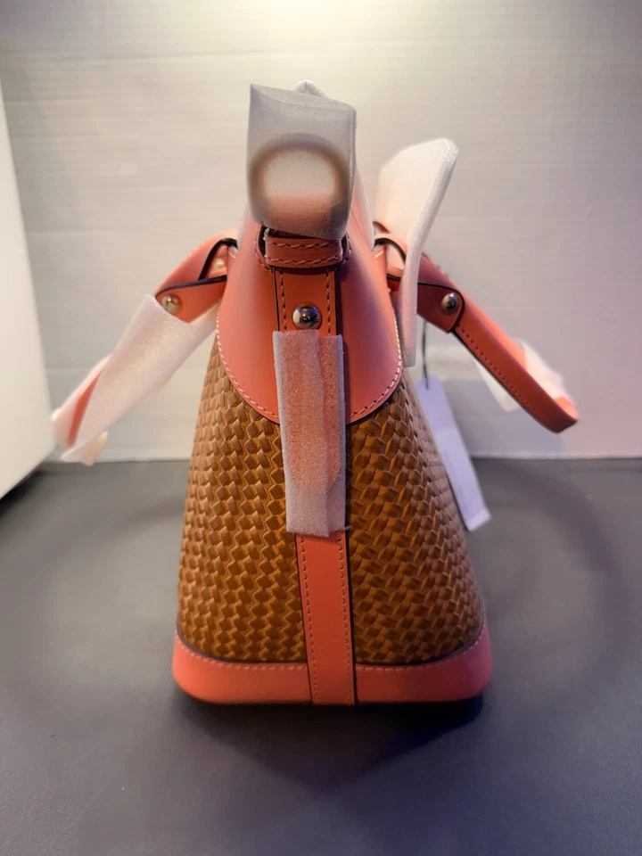 NUEVO Bolso de mujer Dooney and Bourke Beacon tejido abovedado coral Foto 2 de 4