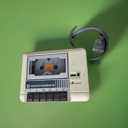 Pudełko Commodore 64 64c Światło komputerowe Fantastyczny zestaw 1530 Datasette C2N Joystick - Zdjęcie 13 z 24