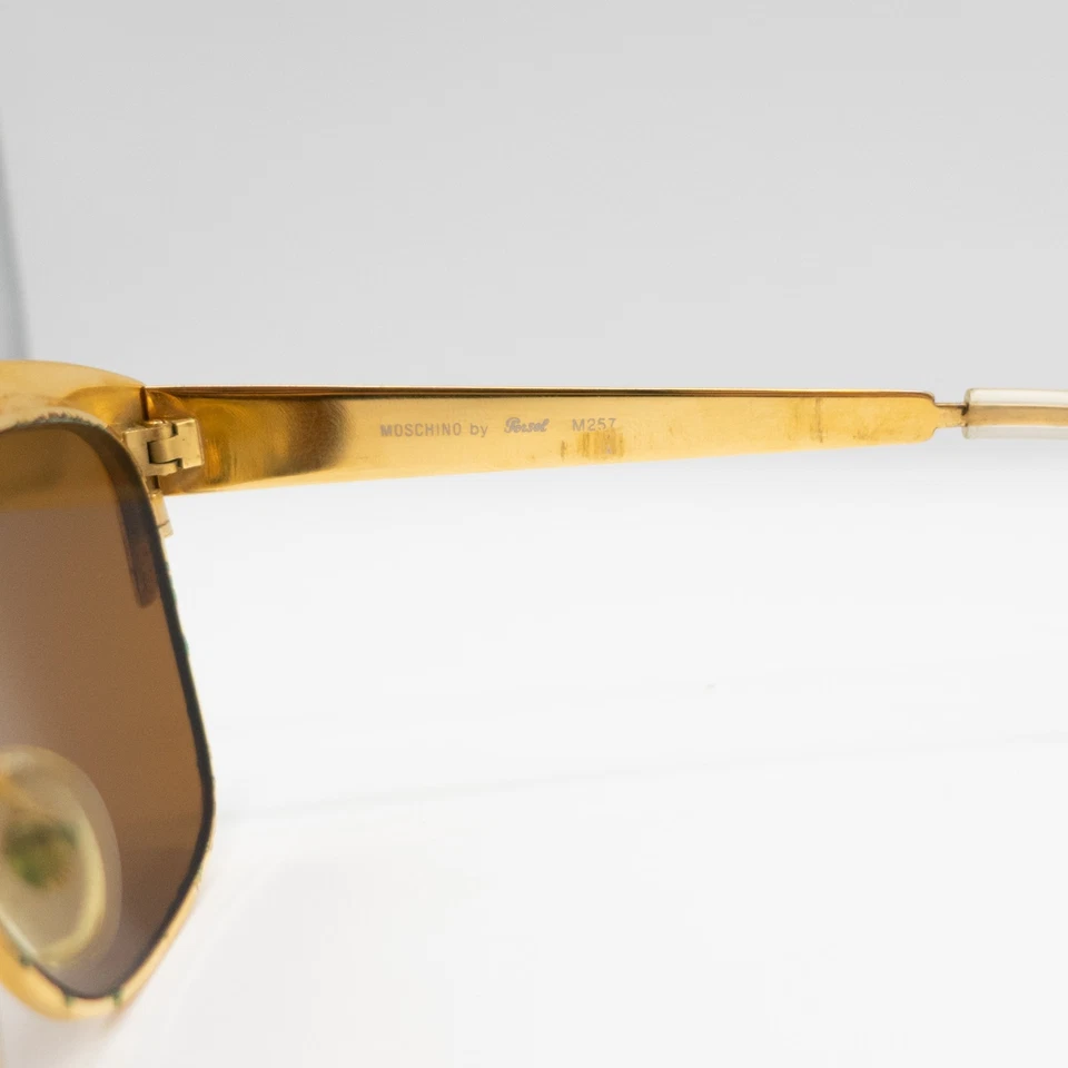Vintage Persol Moschino Sunglasses Gold M257 Made in Italy - Image 4 of 4