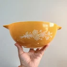 Vintage PYREX “Butterfly Gold” #443 2.5 Qt Cinderella Mixing Bowl