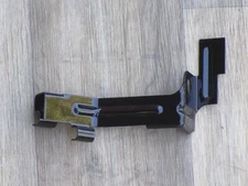 87-93 MUSTANG 5.0 FUEL LINE CYLINDER HEAD MOUNTING BRACKET FACTORY OEM 92GT