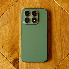 Xiaomi 17 12GB 256GB Venture Green Unlocked - Excellent Condition - Boxed