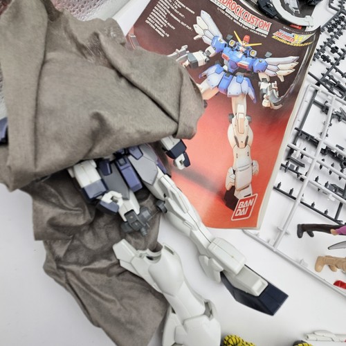 Vintage Bandai Gundam Model Kit Mobile Suit Mixed Lot Of Parts Pieces 90's-2000 - Picture 15 of 24