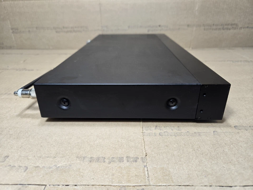 DTech DTD 68 Dual Channel Wireless Mic System Receiver, Missing 1 Antenna & Mics - Image 4 of 4