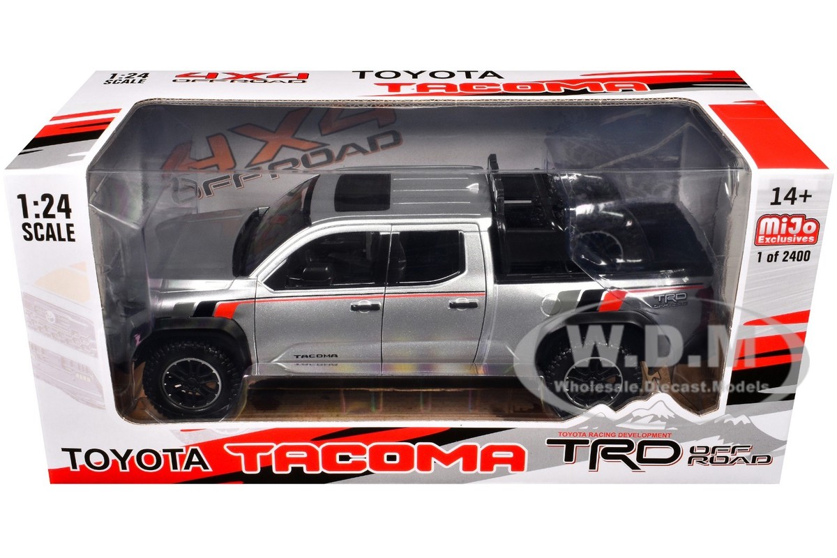2024 TOYOTA TACOMA TRD PICKUP SILVER W/WHEEL RACK 1/24 DIECAST