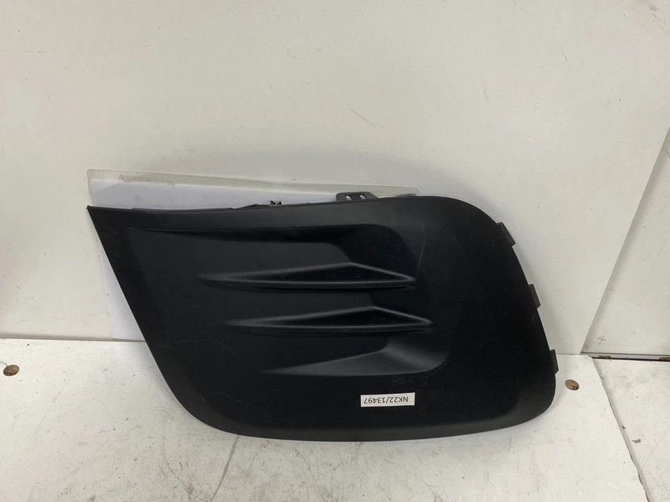 2018 PEUGEOT PARTNER front Left bumper grill 9810966077 — 第 3/4 张图片