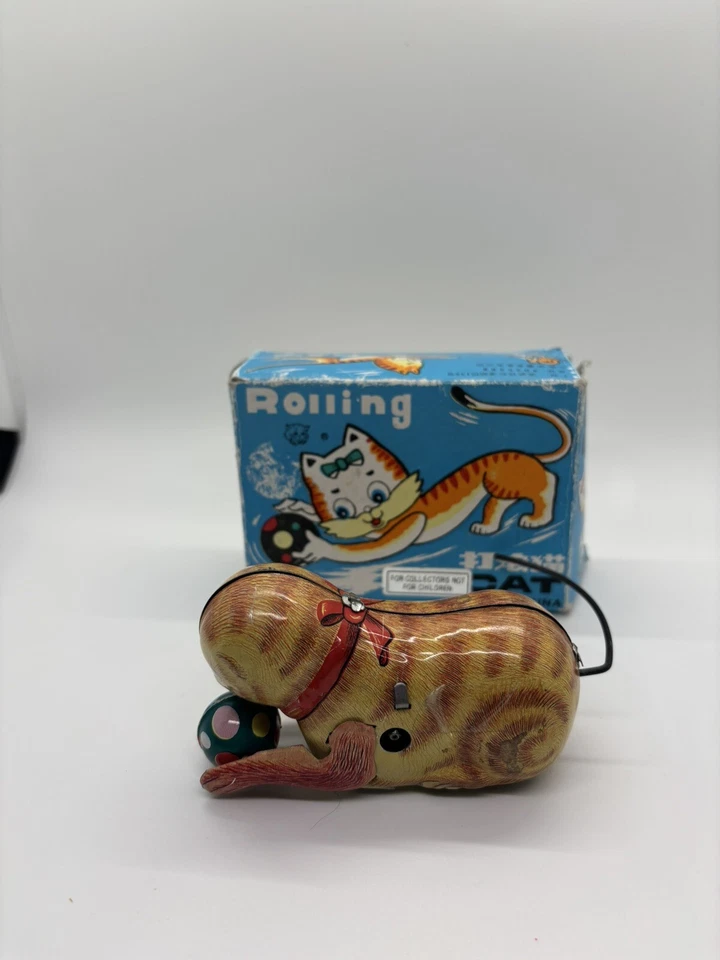 VTG 1950'S Tin Celluloid Wind-Up Flipover Cat With Ball (Missing Key) - Image 4 of 4
