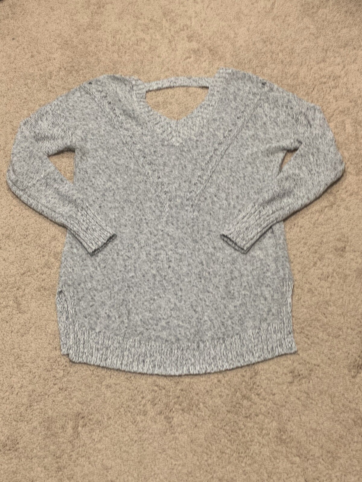 Maurices Womens Sweater Size Medium Gray Keyhole Back Lightweight Casual Comfy