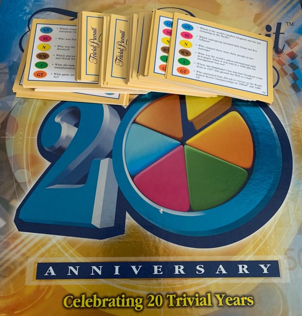 Suneducationgroup.com Choose Your Edition Trivial Pursuit Question Cards  X100 600 Questions In Total Toys & Games Modern Manufacture