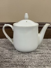Precious Moments Mini Tea Pot OUR FRIENDSHIP HITS THE SPOT 1985 Vintage