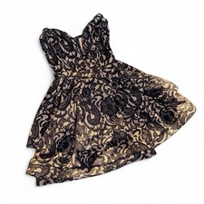 Windsor Nude With Black Lace Detailing Short Evening Gown Size: Small 