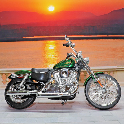 Maisto Harley Davidson XL 1200V Seventy-Two 2013 Maßstab 1:12 Modell Motorrad