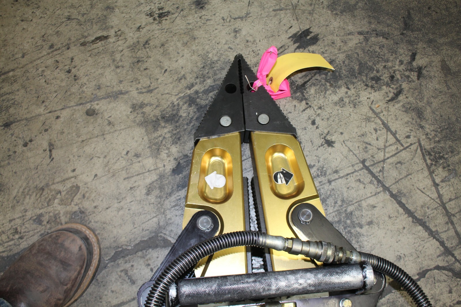 Picture 4 of 5