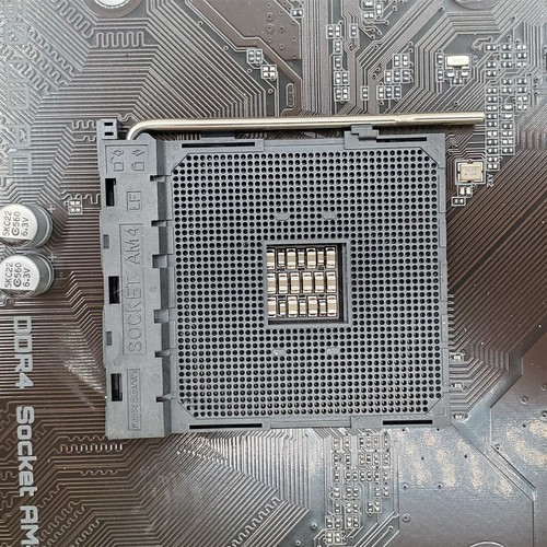GIGABYTE B550 UD AC (rev. 1.1) Motherboard, AMD AM4, ATX, DDR4 -NOT WORKING- - Afbeelding 5 van 6
