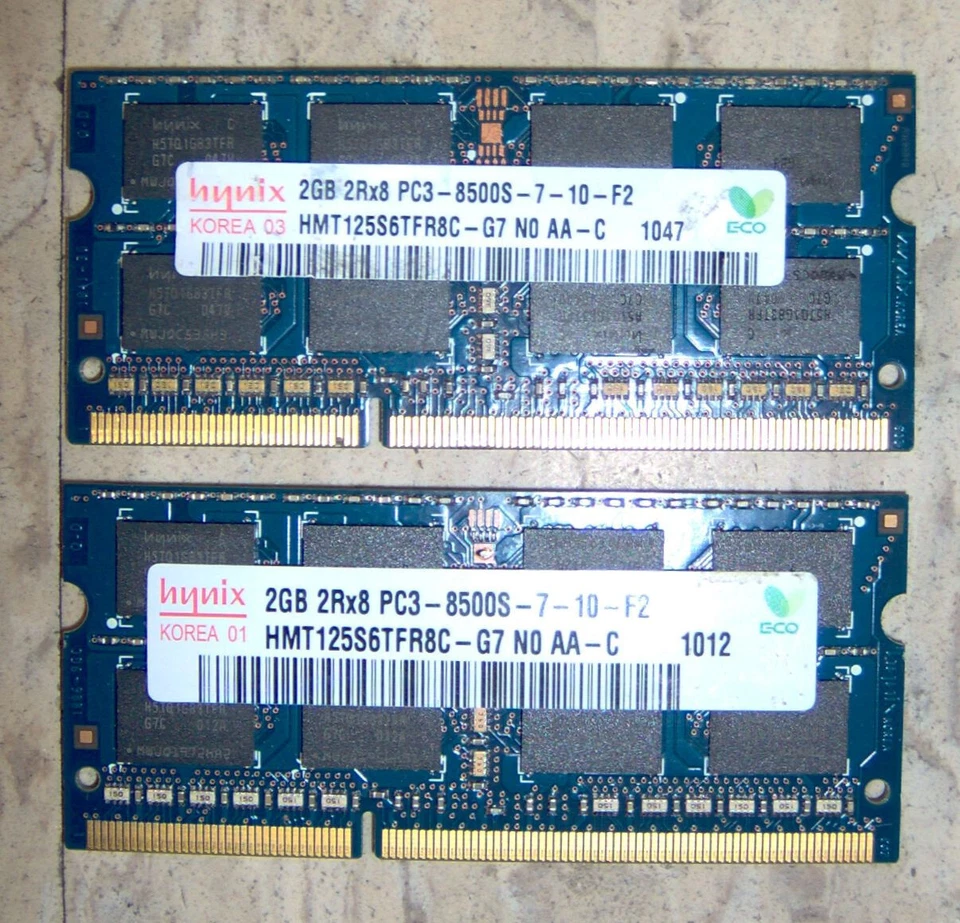 Laptop 2 chips de memoria Hynix 2 GB 2Rx8 PC3-8500S-7-10-F2 HMT125S6TFR8C-G7 N0 AA-C Foto 3 de 4