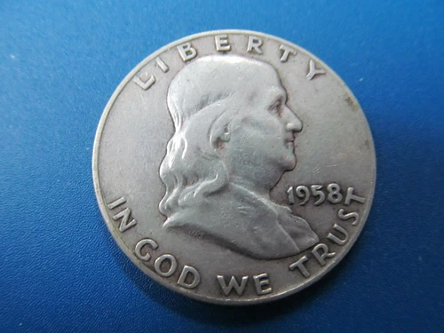 1958-D  FRANKLIN SILVER HALF DOLLAR -  A VERY WELL PRESERVED CIRCULATED COIN!!