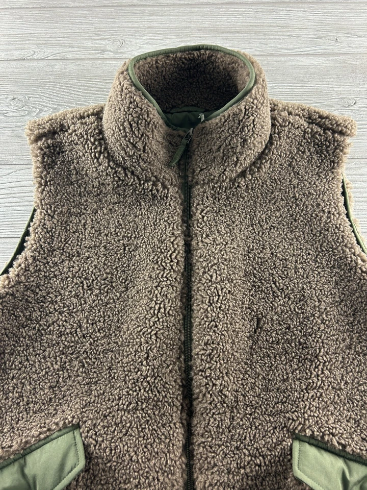 Chaleco de peluche Sundance Catalog Kaia para mujer Sherpa marrón verde Foto 3 de 4