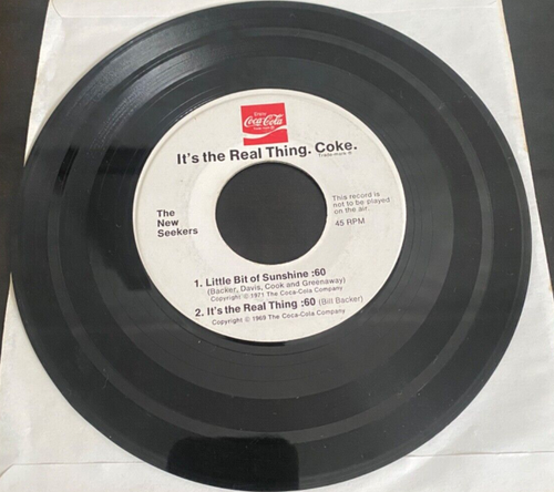 THE NEW SEEKERS IT'S THE REAL THING. COKE. COCA-COLA 1971 PROMO- 45 RPM - Excel - Picture 2 of 3