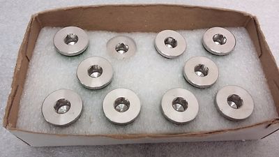Cajon SAE 316 Male Treaded End Plug w/ O-Ring      (Box of 10)