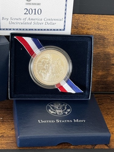 2010 Unc. P Silver Dollar, Boy Scouts of America Centennial, with all OPW - Picture 2 of 9