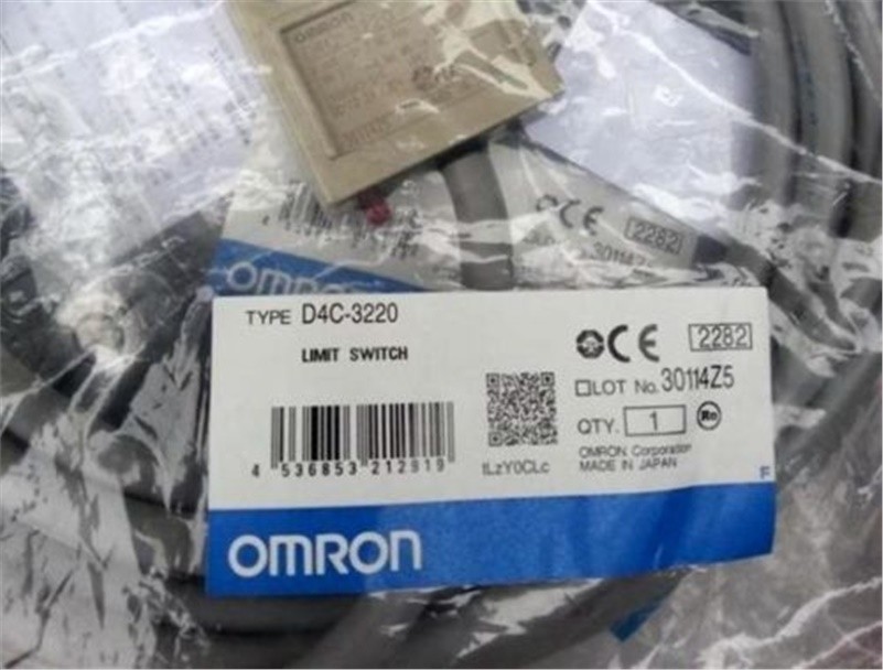 1Pc New Omron Limit Switch D4C-3220 D4C3220 ok