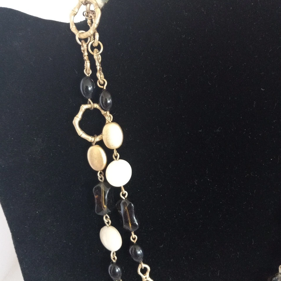 Collar Lia Sophia EVERGLADE Genuino Madreperla con Cuentas de Vidrio Oro Mate Foto 4 de 4