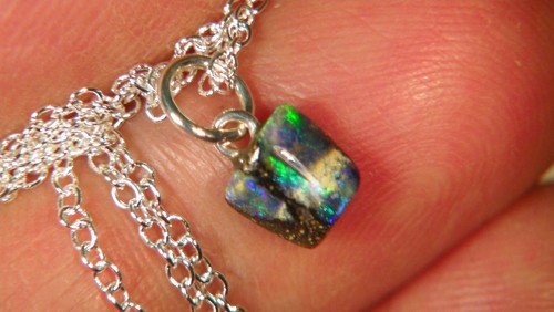 QLD BOULDER OPAL SMALL NECKLACE CHARM 925 STERLING SILVER PENDANT OCA18252 - Picture 3 of 5