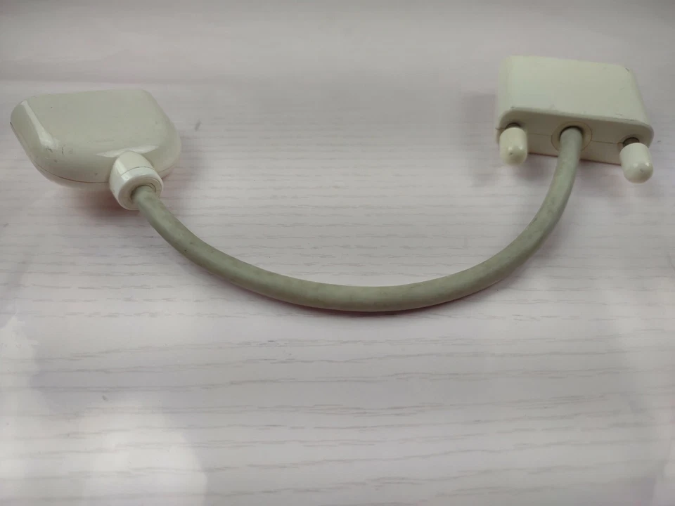 Apple DVI to VGA video adapter for PowerMac G4 G5 Pro MacBook Mini - Image 4 of 4
